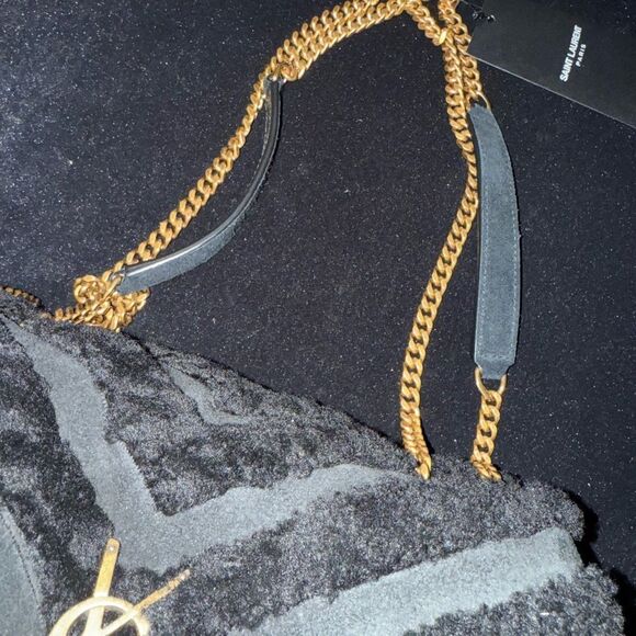 Brand new with dustbag Yves Saint Laurent Black Women's shoulder Bag LouLou - Picture 5 of 9